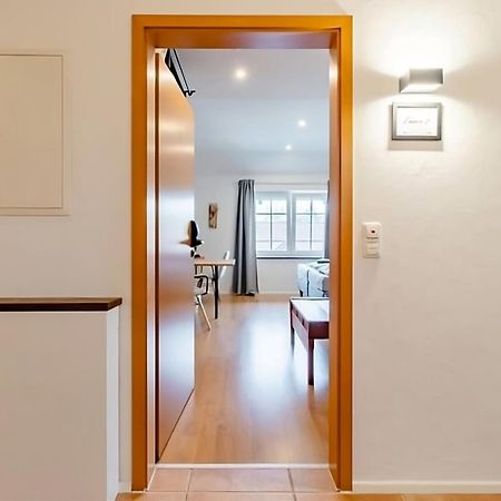 Komfortables Doppelzimmer In Kehl Goldscheuer - 1A Guesthouse Exterior photo