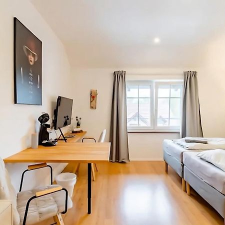 Komfortables Doppelzimmer In Kehl Goldscheuer - 1A Guesthouse Exterior photo