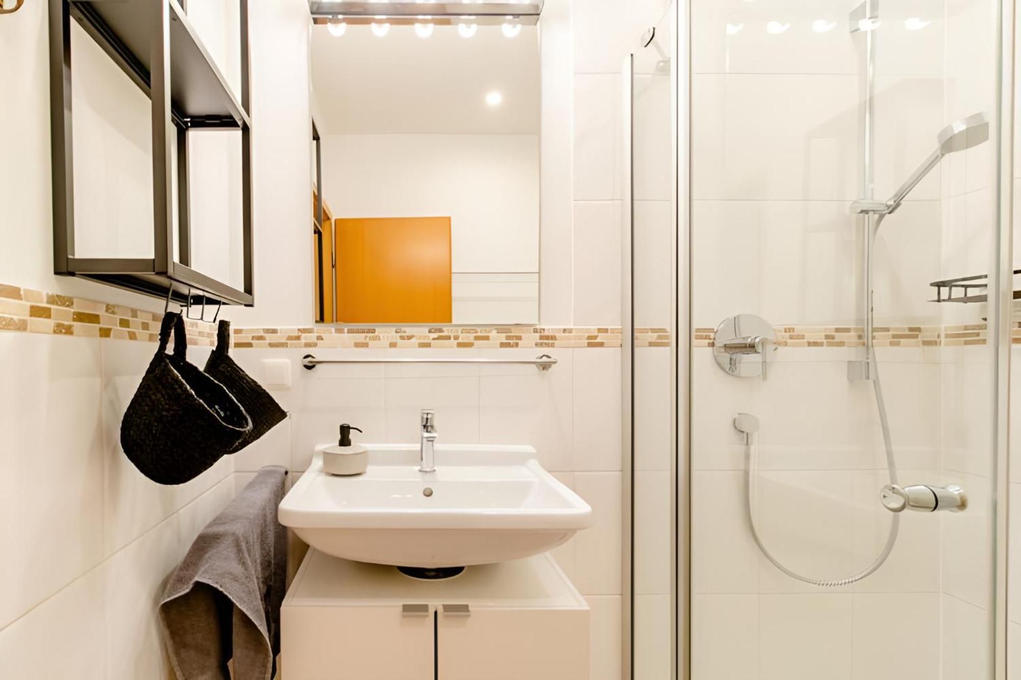 Komfortables Doppelzimmer In Kehl Goldscheuer - 1A Guesthouse Exterior photo